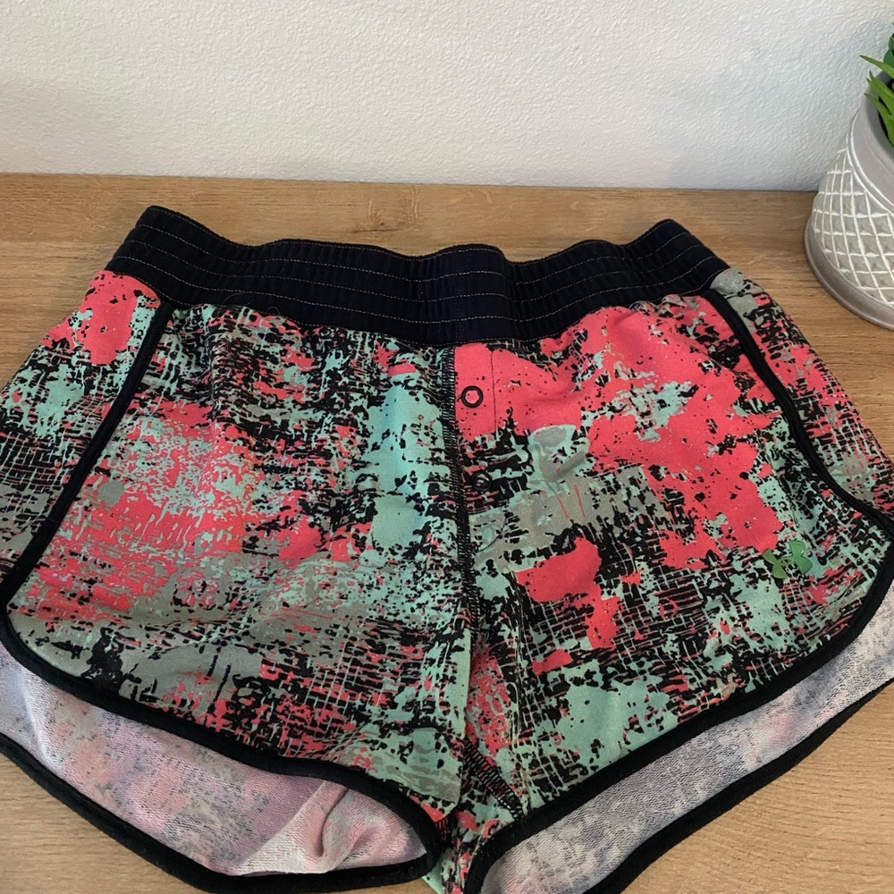 Running shorts